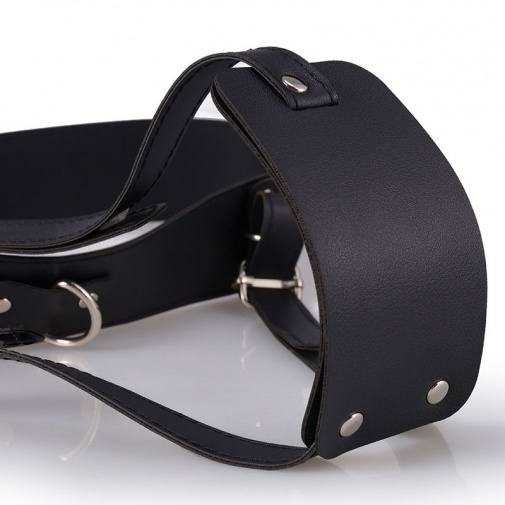 MT - Orgasm Belt Dildo Holder - Black photo