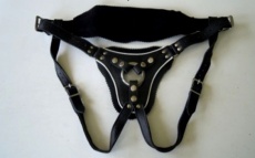 Zorbo - Cut Out Ring Harness Calf Softy Leather photo
